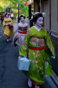 Geishas am Ponto-Cho in Kyoto