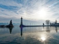 Hafeneinfahrt mit Leuchtturm und Bayerischem L&ouml;wen